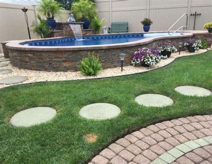 Backyard pool landscaping - How To Discuss