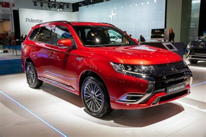 How To Open Gas Tank On Mitsubishi Outlander