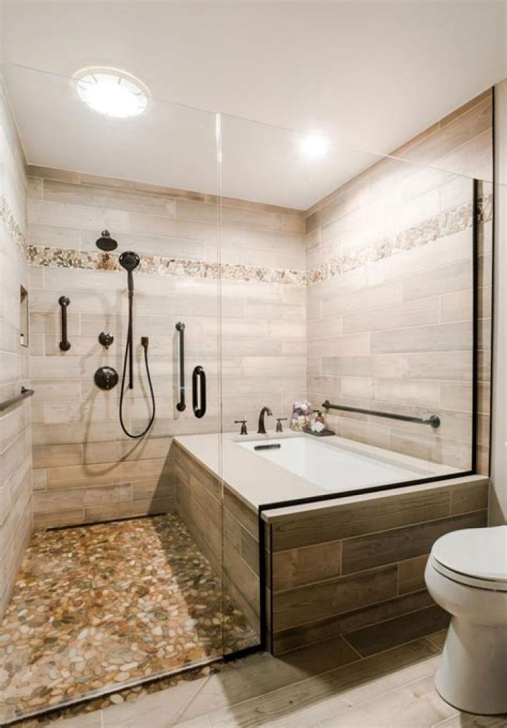 Shower room with tub - How To Discuss
