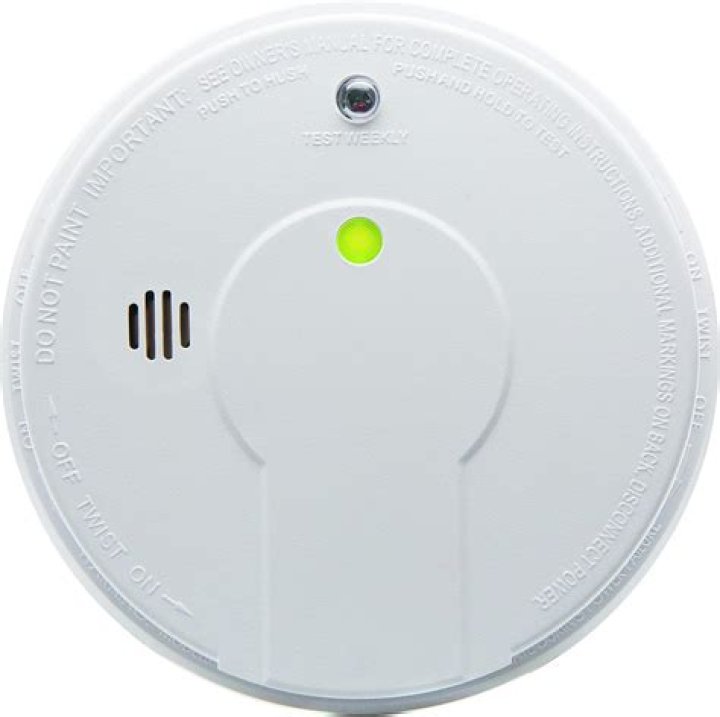 Smoke and carbon monoxide detector hardwired