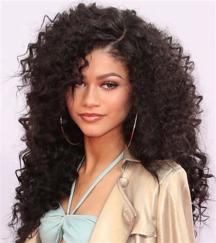 Top 10 curly celebrity hairstyles to inspire you this Valentine’s day